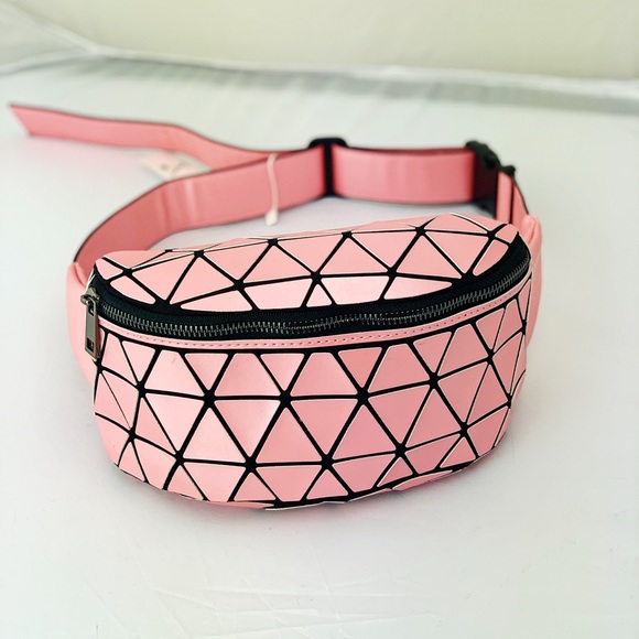 Pink Geometric Fanny Pack /Belt Bag/ Satchel re - Picture 2 of 8